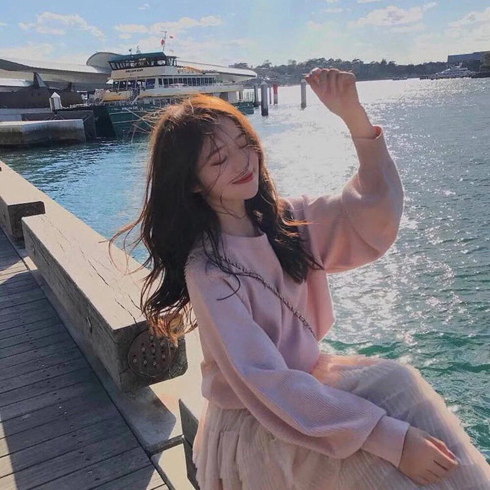 女性的先行者 海报